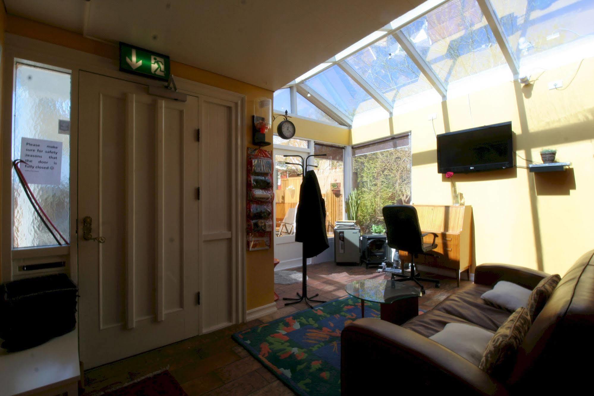 Our House Guesthouse Reykjavík Zewnętrze zdjęcie